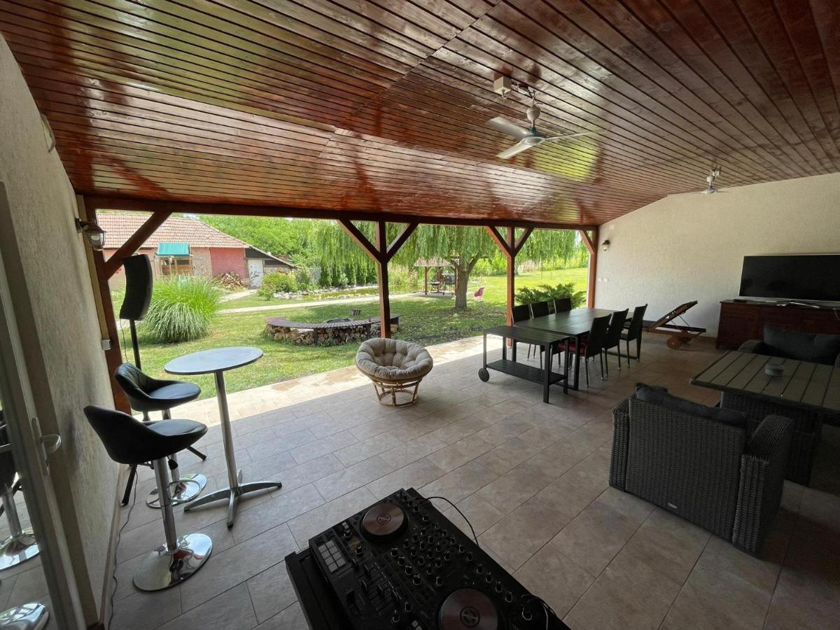 Battonya House Apartment ภายนอก รูปภาพ