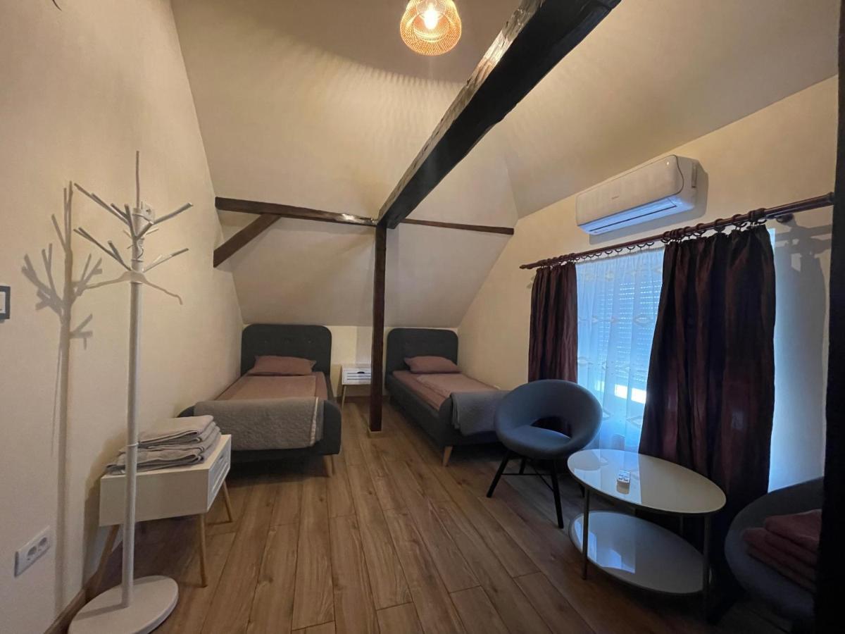 Battonya House Apartment ภายนอก รูปภาพ